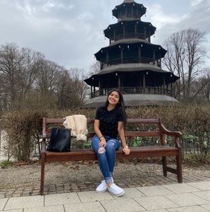 Meet your Posher, Catherine